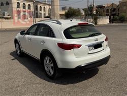 إنفينيتي QX70